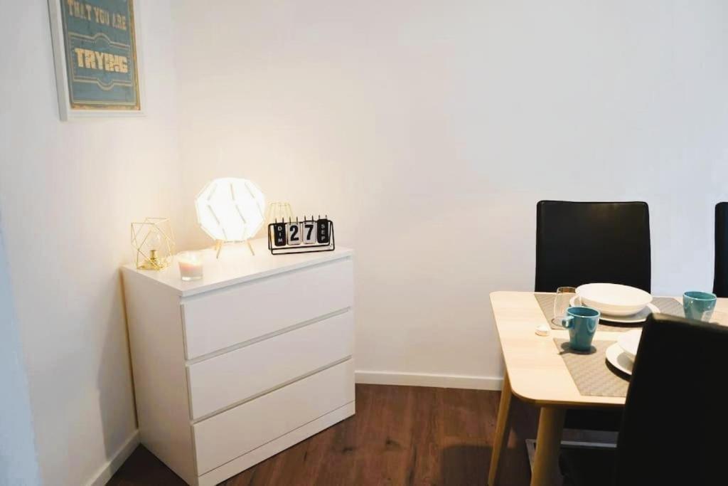 Rm-1 - Appartement F2 Au 1Er Etage Pour 1-3 Pers Мюлуз Екстериор снимка
